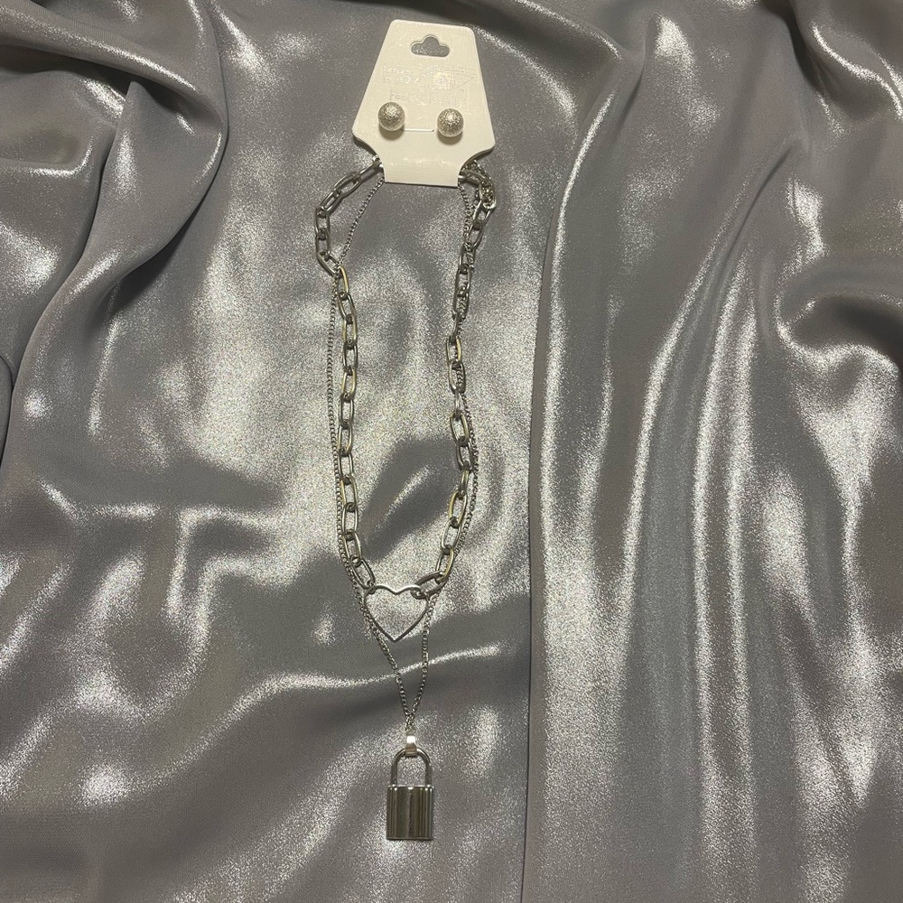 Necklace set